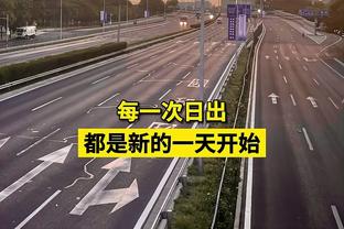 一扫颓势！库里半场10中6&三分5中3 拿下17分6板3助